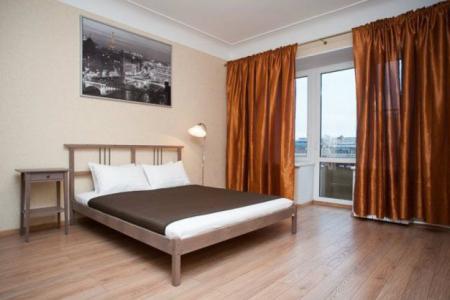 Сдает собственник! Просторная, чистая квартира недалеко от центра, рядом с парком и прудом.