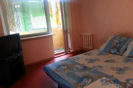 Однокомнатная квартира рядом с ДК им. Ромазана