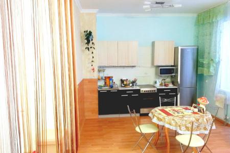 Посуточно 1-комн. квартира возле Ледовго дворца