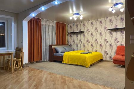 Двухкомнатная квартира рядом с ЖД-вокзалом