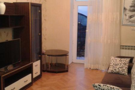 Центр города. Бульвар в двух кварталах. Вся инфраструктура рядом.