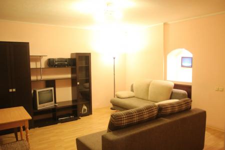 Трехкомнатная квартира в центре г. Ярославля