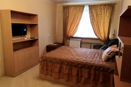 Сдаю 1-к. квартиру в Кирове сессия, командировка, посуточно.