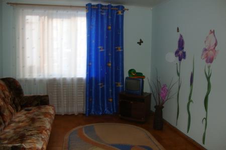 Сдам 1-комнатную квартиру, ул.Клубная посуточно и часы