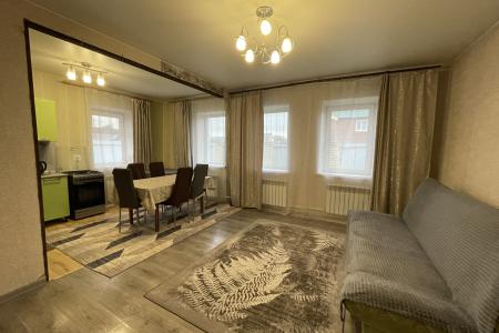 Дом в спальном районе