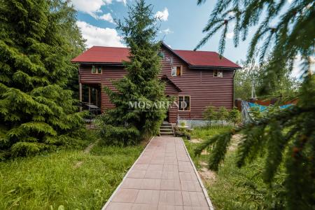 Новый дом-шале площадью 200 м2 расположен в 25 км от МКАД по Минскому шоссе