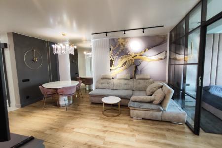 2-х  комнатная квартира с дизайнерским ремонтом