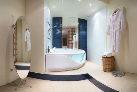 Трехкомнатные апартаменты посуточно около экспоцентра, квартира на Кутузовском проспекте 35/30