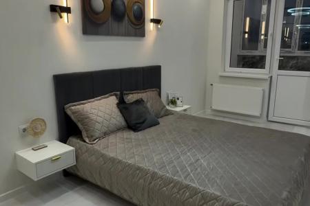 Можно на часы и на сутки. Круглосуточно.