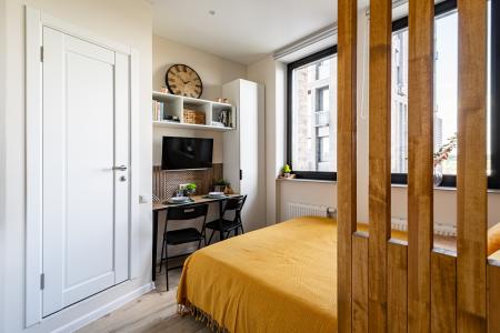 Панорамная студия с современным ремонтом и светом на 10-м этаже