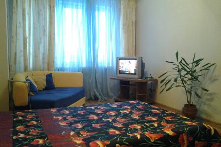 Благоустроенная квартира в Центре посуточно