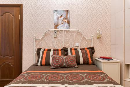 3-х комнатная в ЦЕНТРЕ "БЕЛАЯ РОЗА"