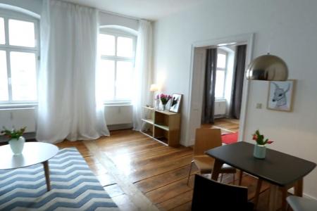 Отличные двухкомнатные апартаменты рядом с Театральной площадью