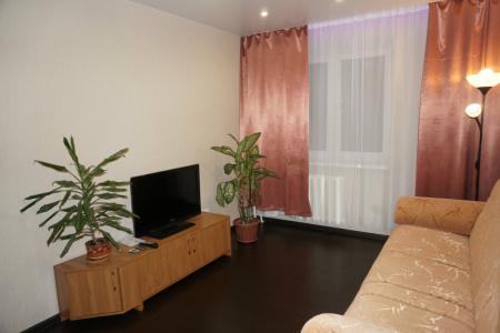 Уютная однокомнатная квартира возле ЖД-вокзала, Wi-Fi, документы, трансфер