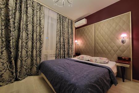 Уютная малогабаритная квартира на сутки рядом с метро  Автозаводская.