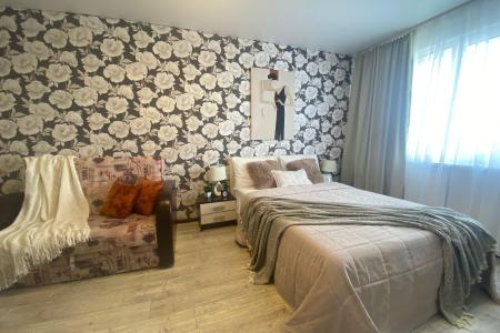 Замечательная квартира с современным дизайнерским евроремонтом в центре города