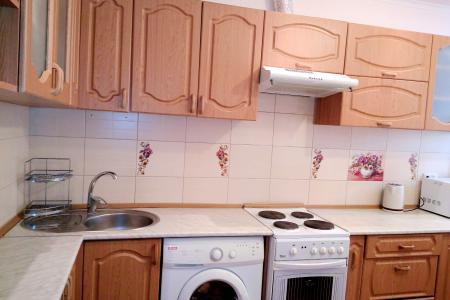 Возле вокзала