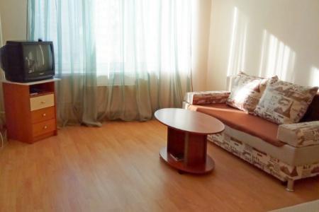 Однокомнатная квартира в районе ТЦ  Ашана, Тюменский м-он