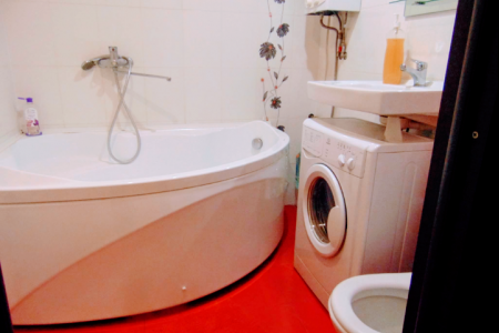 Квартира-студия с большой ванной