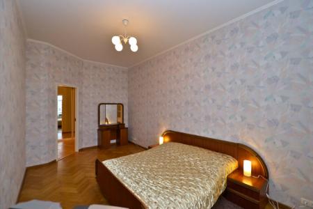посуточно 3к.кв Галерная д. 17