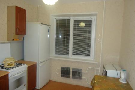 Уютная 2-комнатная квартира в 10 мкр.