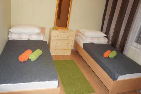 Хостел Красный диван