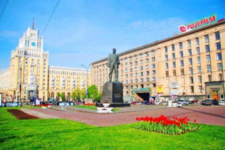 3-комнатные апартаменты, в самом центре Москвы. Улица 1-я Тверская-Ямская д.7 , Метро Маяковская