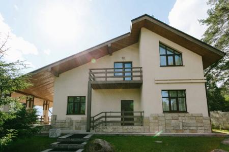 Коттедж с баней и горячей купелью в 800 метрах от &laquo;Игоры&raquo;