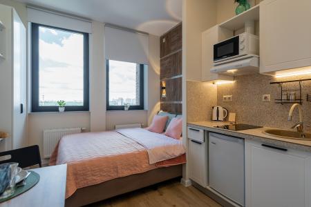 Панорамная студия с современным ремонтом и светом на 10-м этаже