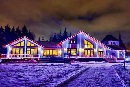 Роскошный деревянный коттедж на 14 человек