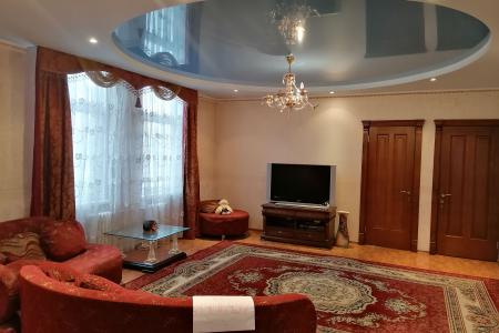 Шикарный дом в Центре Сочи