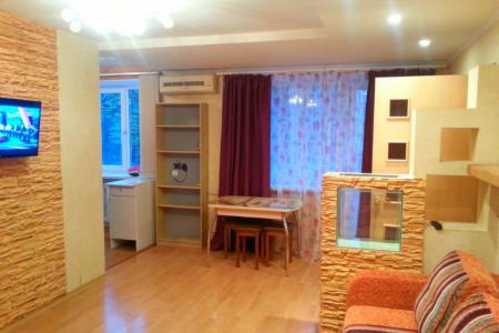 2кв. ЦЕНТР ГОРОДА - Большая Санкт-Петербургская, 33 - ЕВРО дизайнерский ремонт.