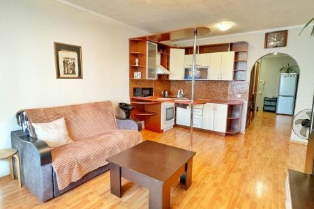 заходи и живи, все есть