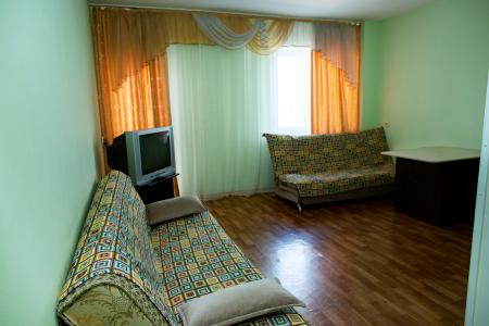 Новостройка в центре с балконом