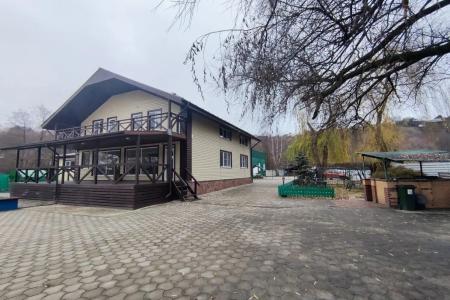 Большой коттедж на собственном пляже с баней