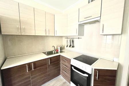 Романтиков 8