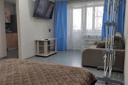 Чистая и уютная квартира рядом с федеральной трассой М53 для отдыха и времяпровождения