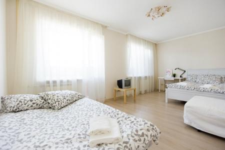 Уютная 2 к.квартира у метро Комендантский проспект