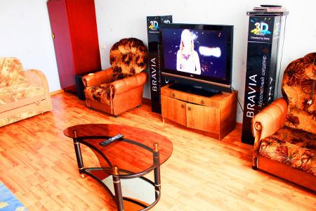 Однокомнатная квартира посуточно, часы в Ижевске