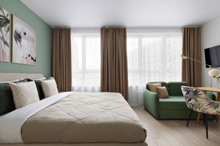 Волшебная студия у пруда с парком