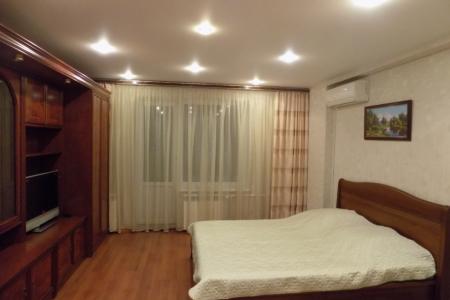 5 минут  пешком до м.Купчино,новый дом