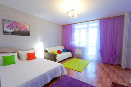 Сдам посуточно однокомнатную квартиру,район ТРЦ Планета