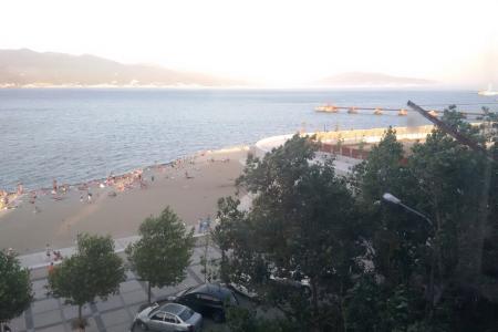 Двухкомнатная квартира у моря с видом на море