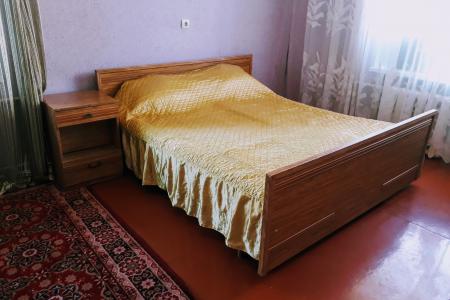 1 комнатная квартира в районе вечного огня.