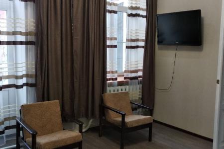 2-комнатная квартира в центре, на Горького