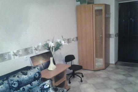 Студия у метро Лесная