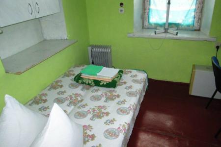 Сдаю комнату в частном доме в центре Севастополя