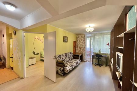 двухкомнатная квартира на набережной.