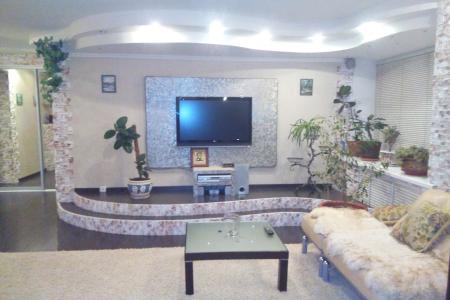 Трехкомнатная квартира в центре города