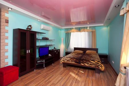 Красивая светлая студия возле ЖД Вокзала